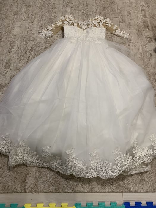 Сватбена рокля