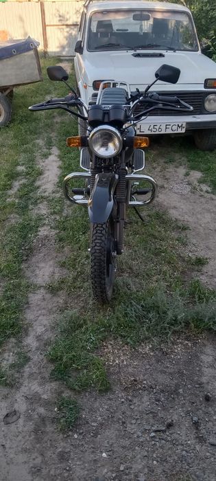 Продам мотоцикл 200куб