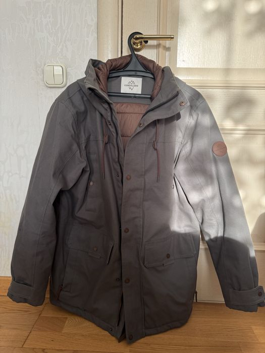 Продам курьеу мужскую.