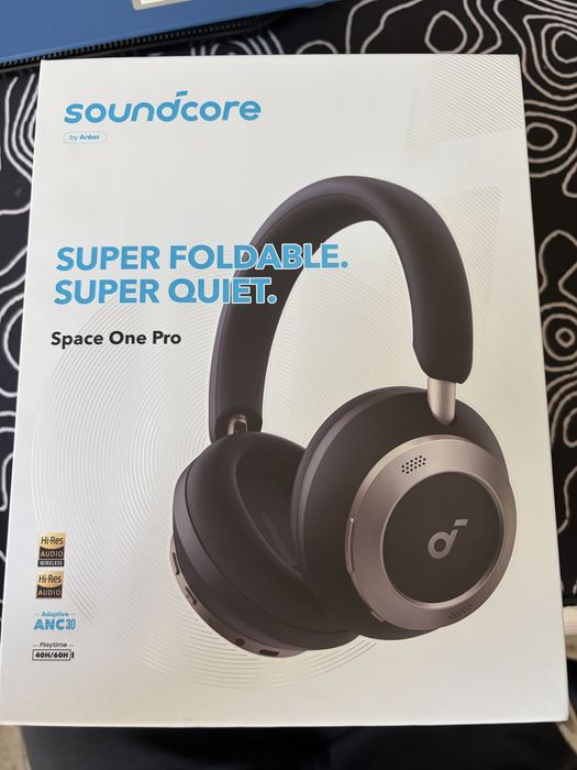 casti wireless noise cancelling