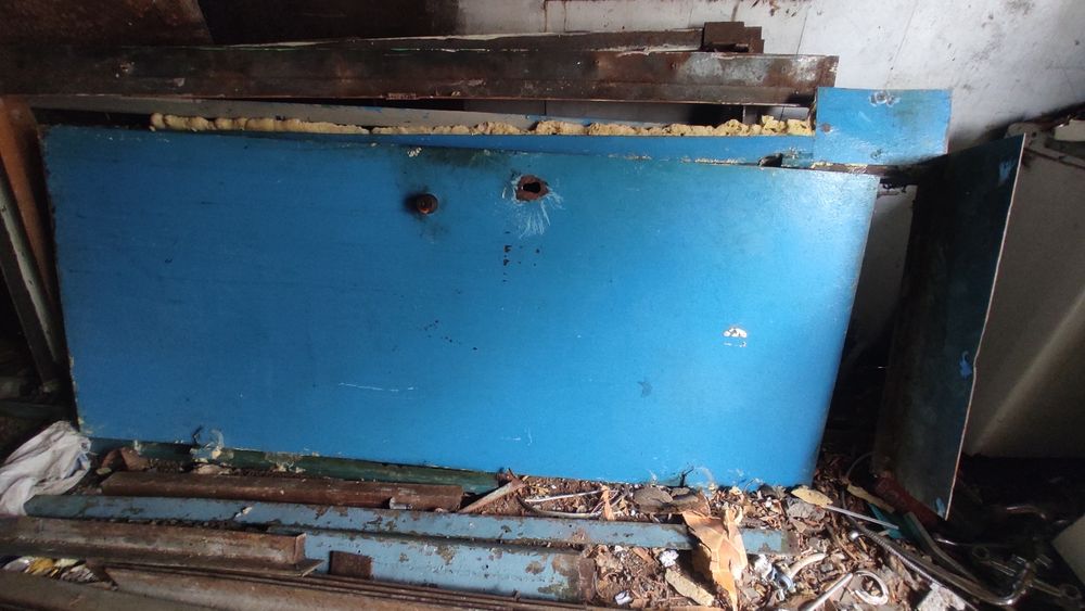 Прием Железные дверь, металлические двери, старого и нового образца