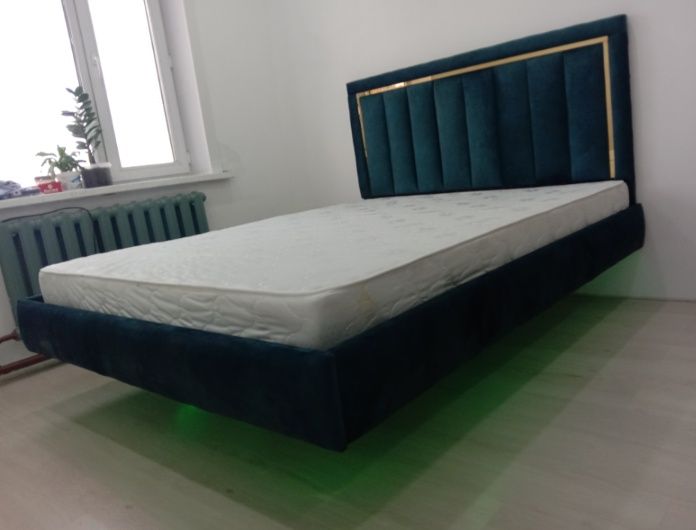 Продам новый кровать Парящий