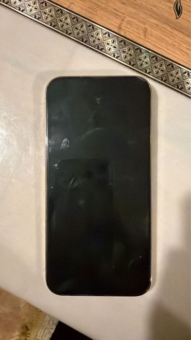 Продаю iPhone 13 Pro Max, цвет Gold