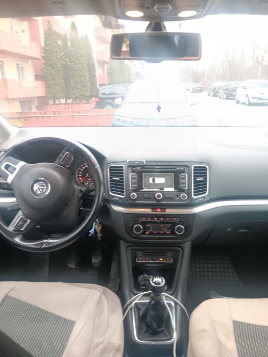 VOLKSWAGEN Sharan 2011 — imagine 4