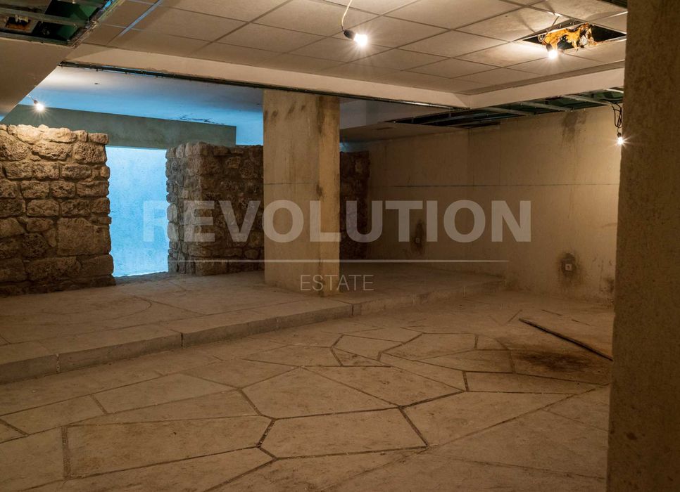 Продава се Офис в Варна, Гръцка махала - 213 кв.м за 1403 €/кв.м - Снимка #6