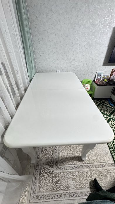 Продам деревяный стол