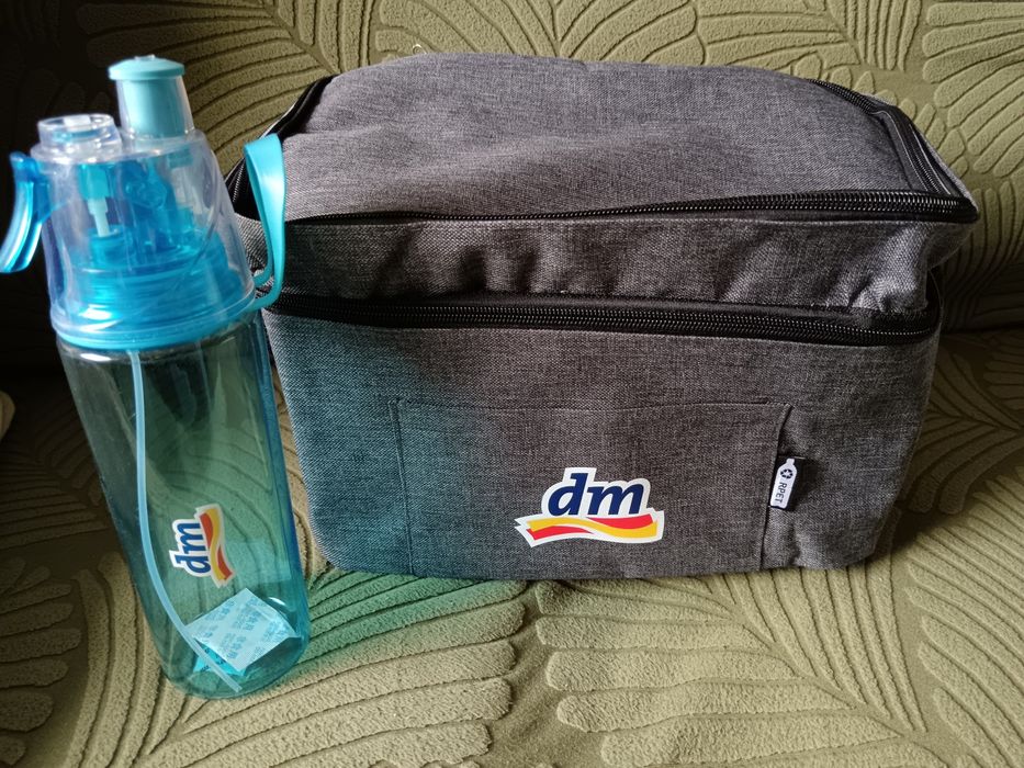 Нов комплект хладилна чанта и бутилка DM