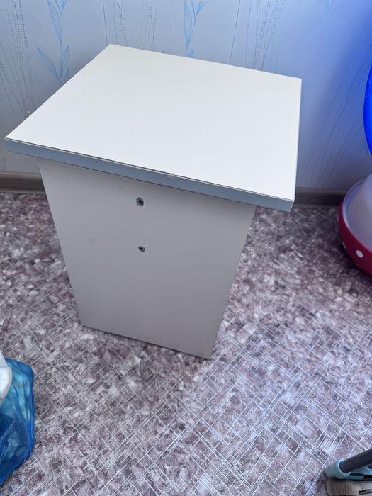 Продам 6 шт табуреток