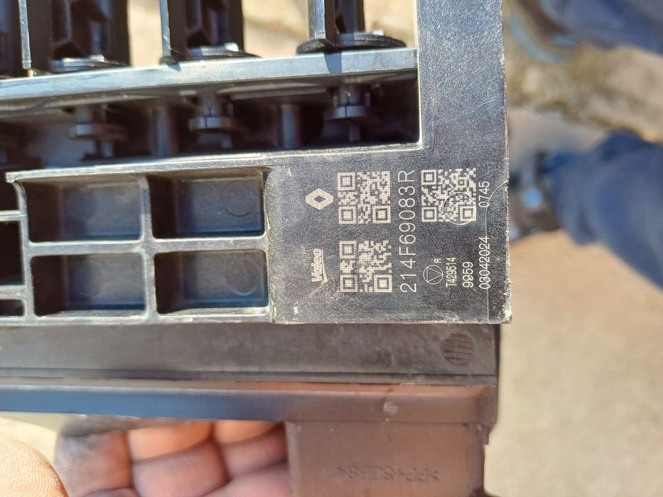 Grila activa radiator Renault Austral