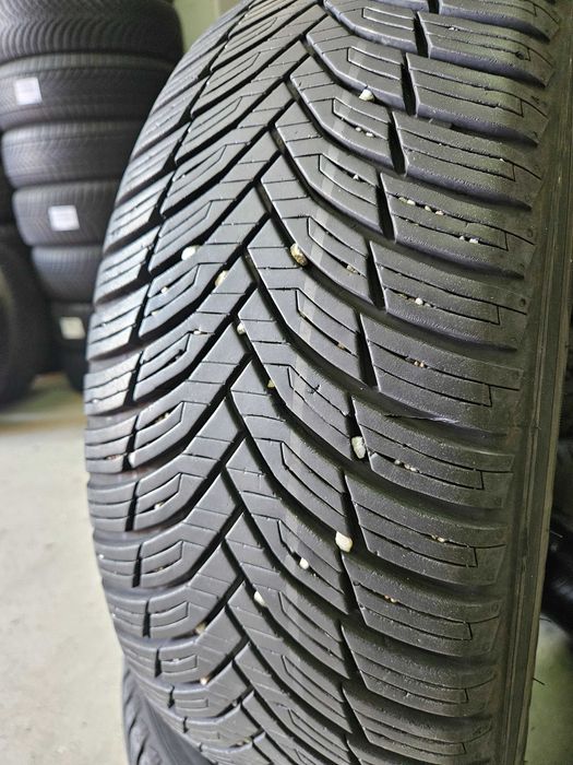 2бр 215/55/17 CEAT 7мм грайфер дот23г безплатен монтаж