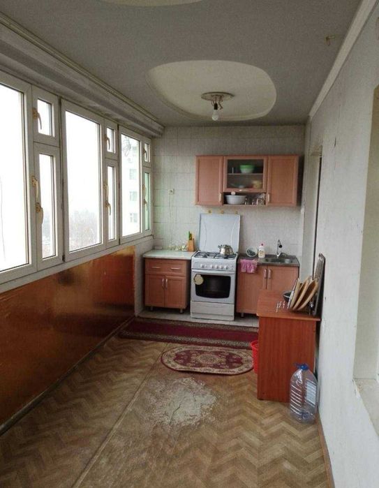 B Ойбек 3в4/7/9  Cpoчно Банковская 153м2