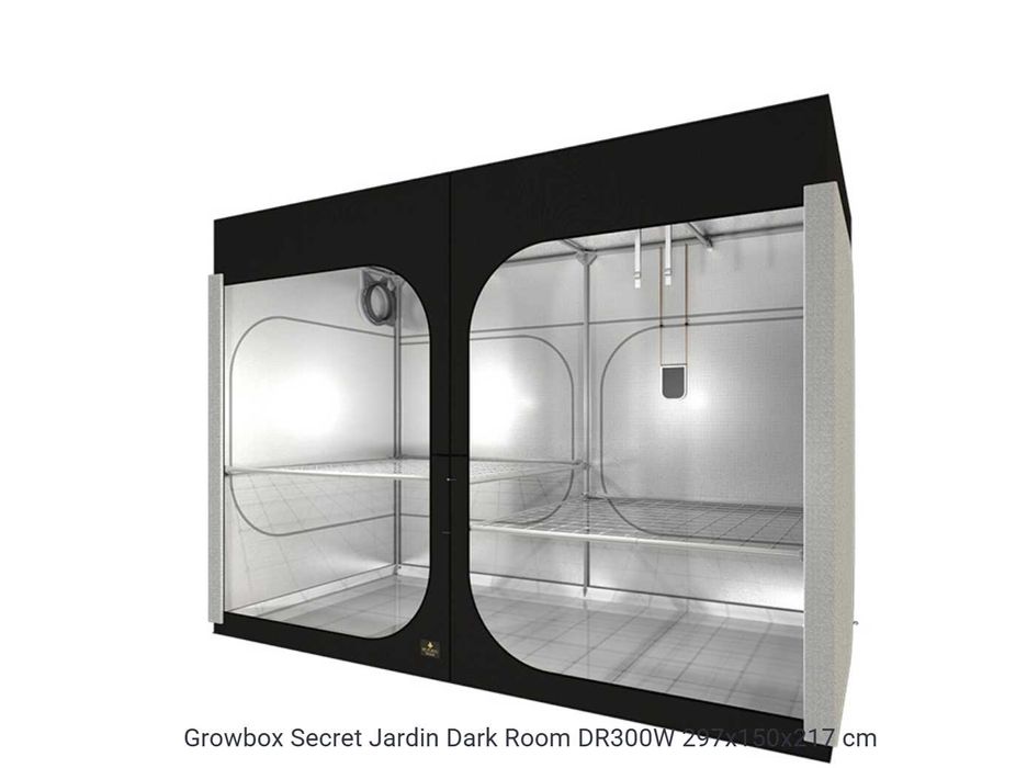 Secret Jardin Dark Room 300W - 297x150x217cm