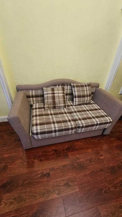 Продам диван мягкий