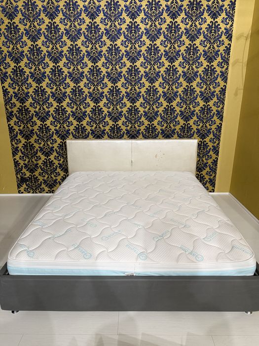 Двуспальная кровать 180х200