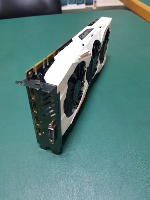 Продам Gigabyte GTX 1080ti 11 gb