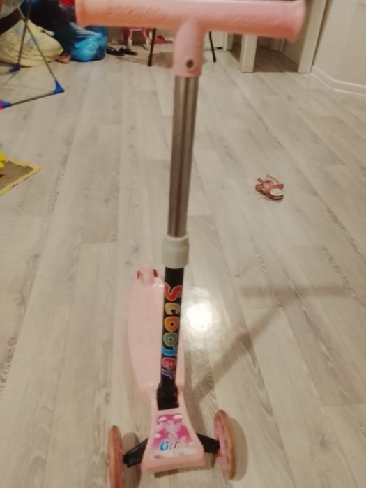 Прогулочная коляска книжка