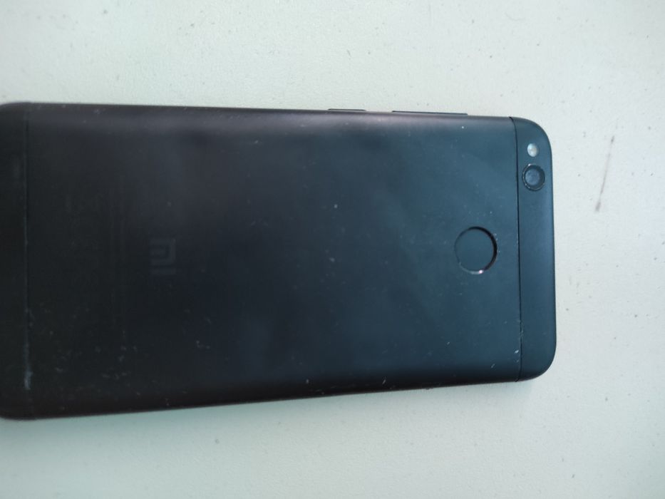 Продам телефон remdi 4x