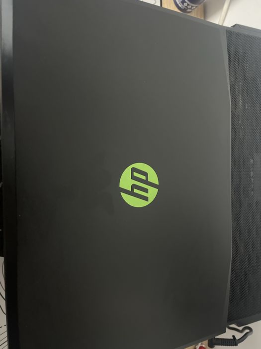 Laptop hp pavillion gtx 1050 ti intel 5 8400h 8gb ram 500 gb ssd