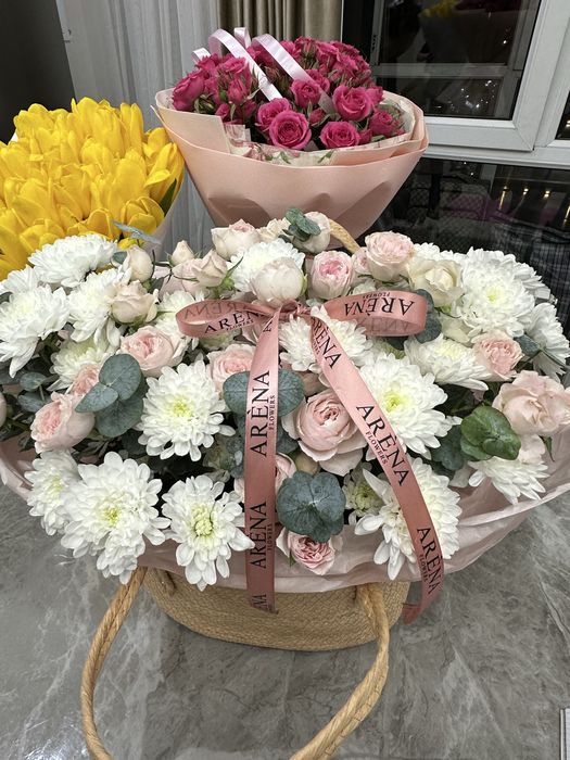 Цветы свежие букеты за пол цены