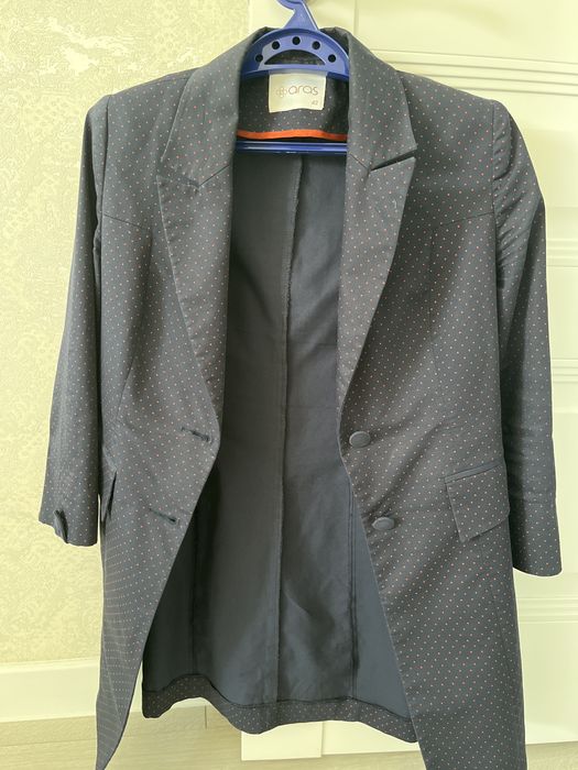 Безрукавки ,пиджак