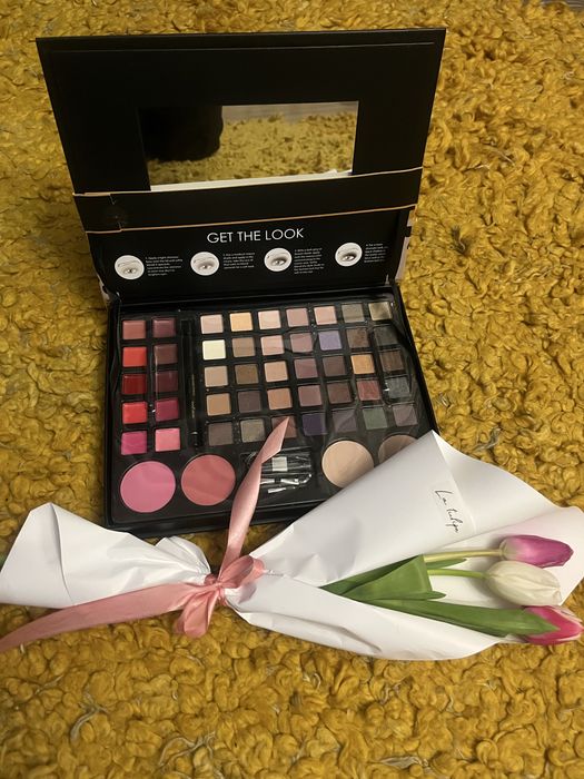 Подарок к 8Марта, тюльпаны бесплатно. Доставка