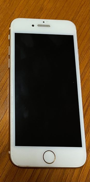 iPhone 8 без забележки