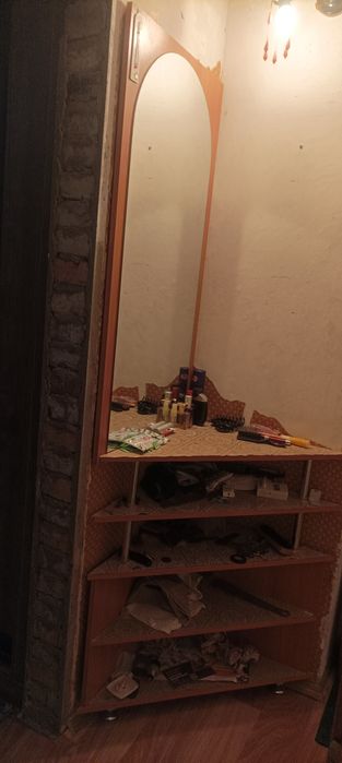 Прихожая угловая с зеркалом  б/у