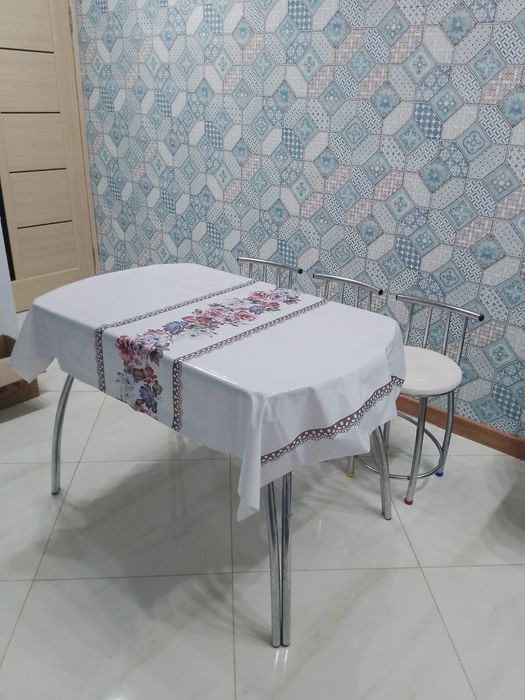 Стол и стульми 6шт