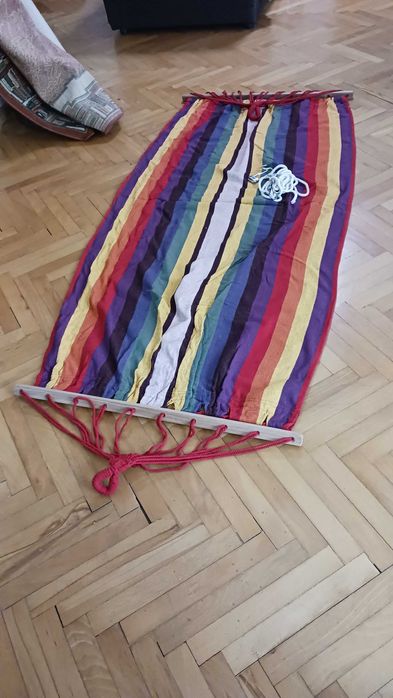 Хамак и барбарон.Хамака е нов.