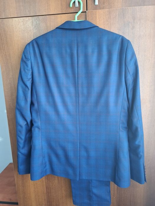 Костюм в отличном состоянии