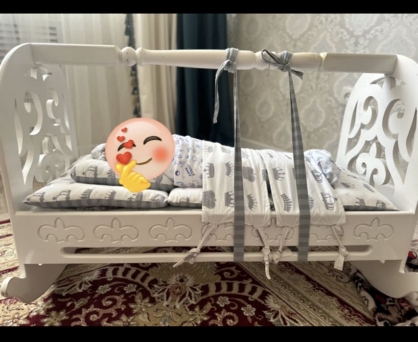 Бесік сатылады. Бағасы 15 мың тг. Өте таза. Алам деген адам хабарлассы