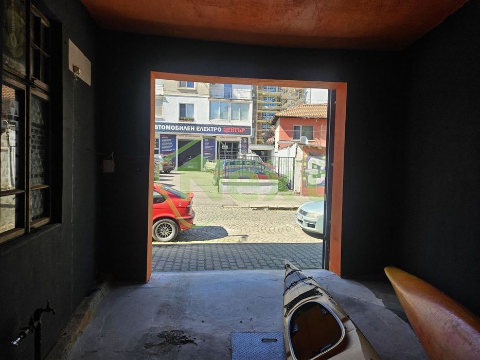 Дава се под наем Гараж / Паркомясто в София, Център - 23 кв.м за 180 € - Снимка #2
