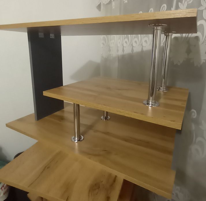 Продам журнальный столик.