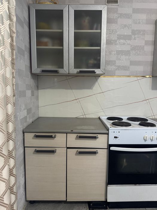 Кухенный гарнитура и плитка продается