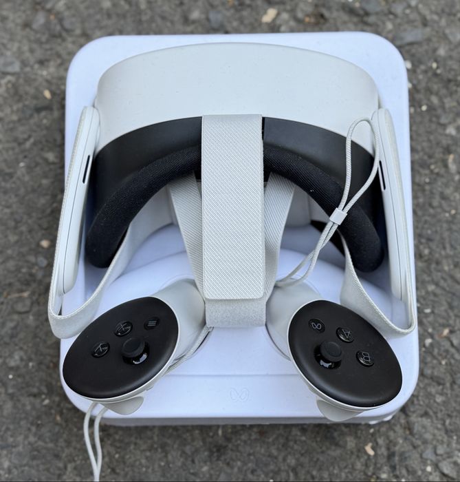 VR очила за виртуална и смесена реалност Meta Quest 3S 128GB