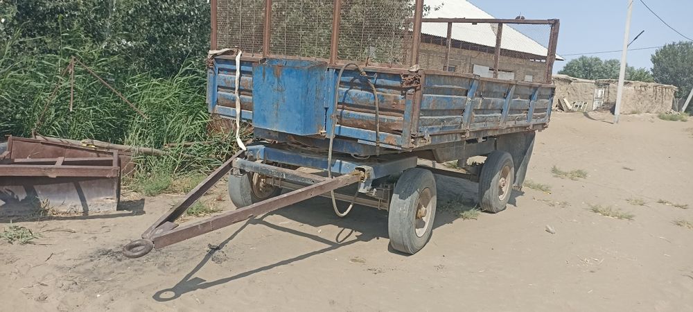 Ishga tayyor traktor
