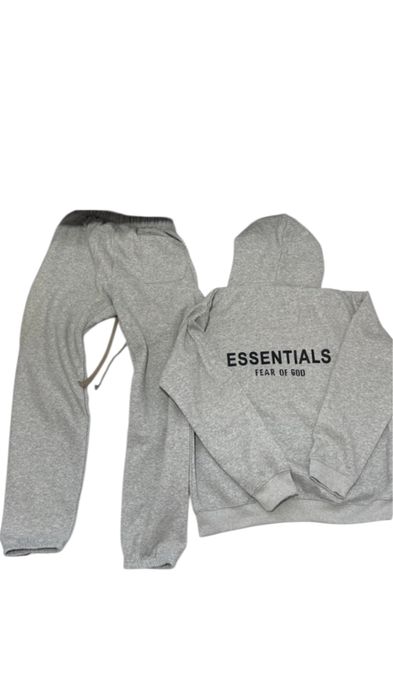 Nou* Essentials Fear of God compleu marime L