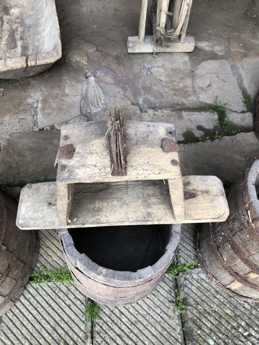 Антикварни дървени предмети