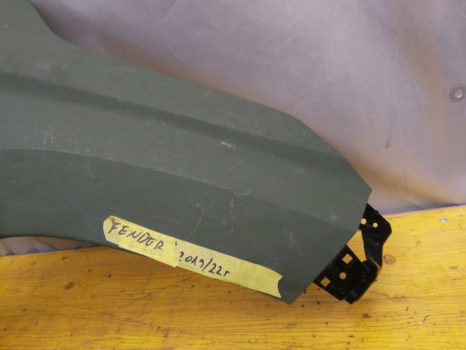 Калник Mitsubishi Fender 2019/22г