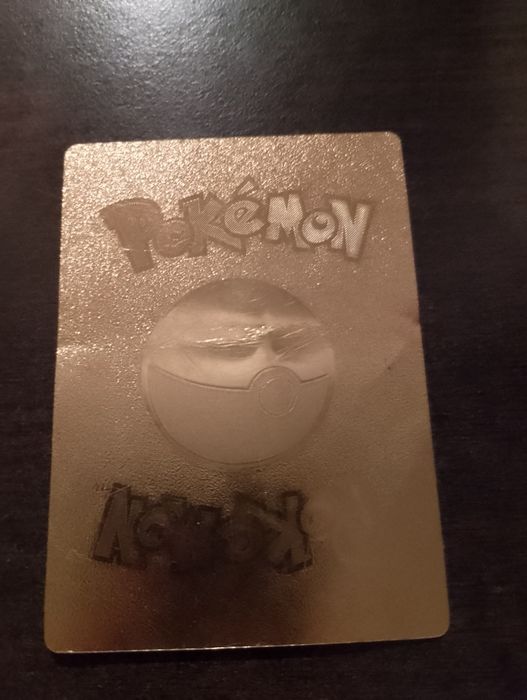 Cartonaș pokemo rar cu pikachu