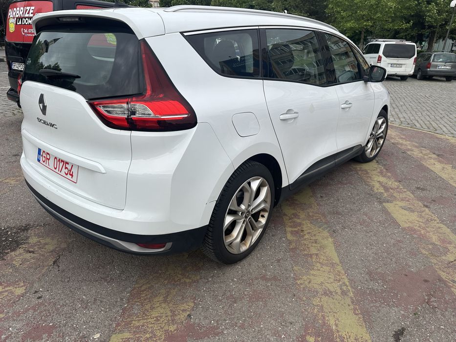 Masina 7 locuri - Rent A Car - Inchirieri auto Bucuresti Aeroport