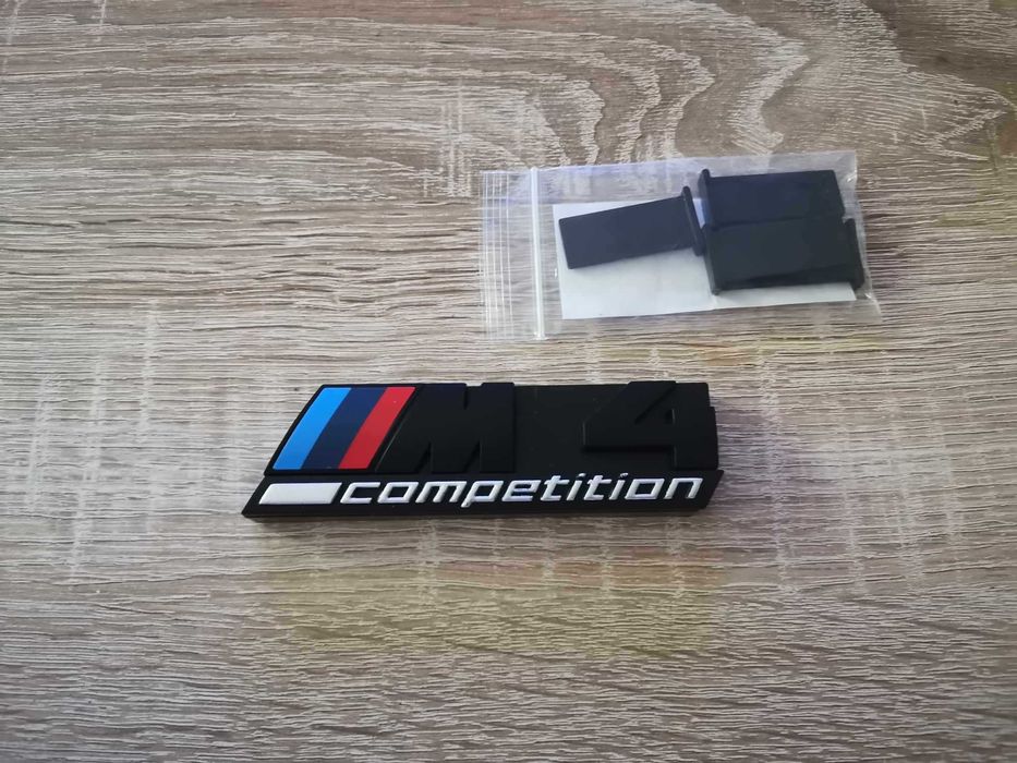 Предна решетка черна емблема BMW M4 Competition