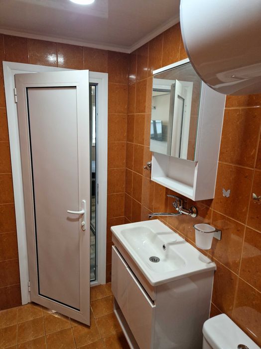 Дава се под наем Двустаен апартамент в Бургас, Център - 55 кв.м за 408 € - Снимка #11