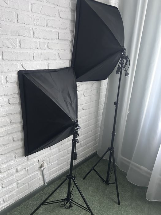Студийные осветительные стойки