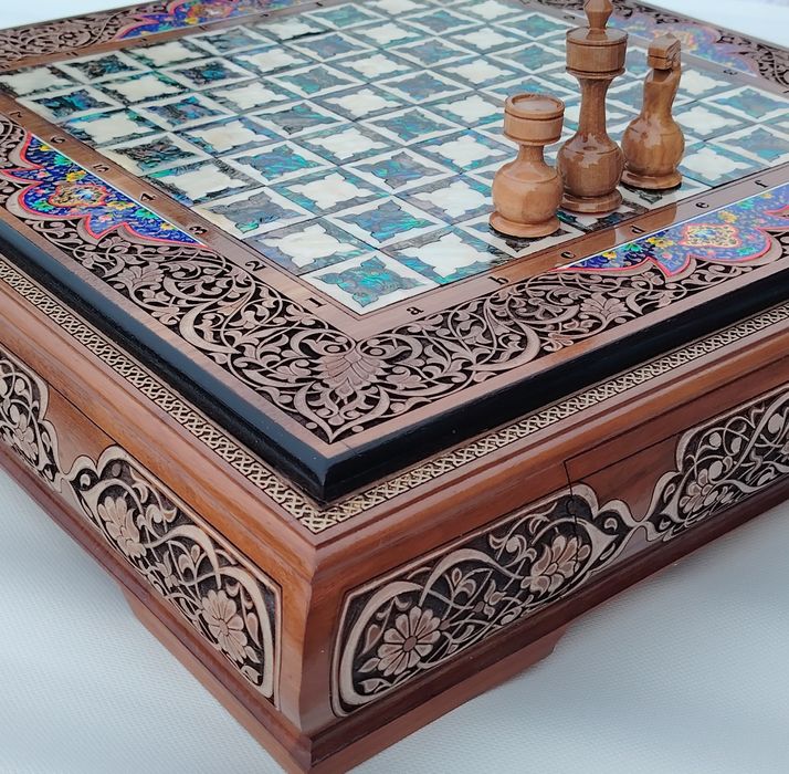 Shaxmat o'yin va interyer uchun.