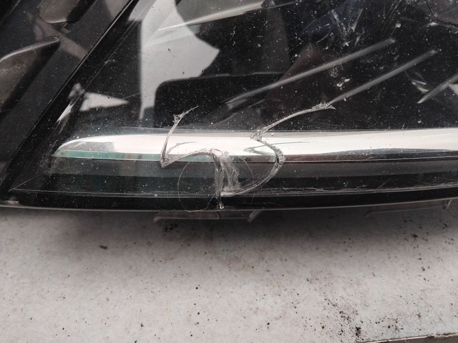 Оригинален FULL LED фар за Skoda Octavia 3 Facelift (5E1941015F)