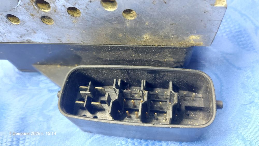 Блок ABS Toyota Camry 30 35