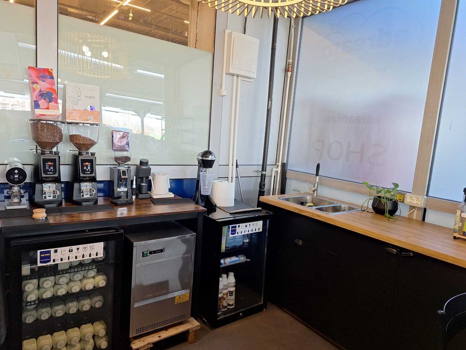 Vindem Cafenea sau Cedam Locatie la Metro Berceni