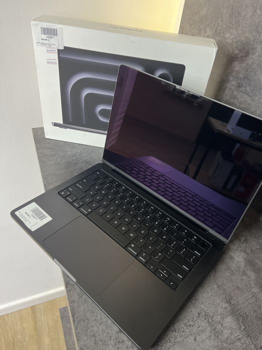 MacBook Pro M4 24/512