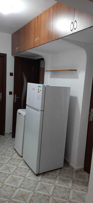 Inchiriez apartament 3 camere malu rosu